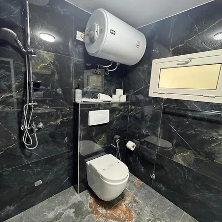 Apartment Jona Lovely Center Of Tirana! *