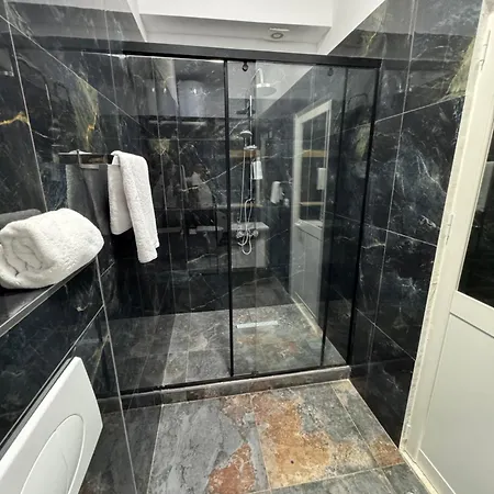 Jona Lovely Center Of Tirana! Apartment *
